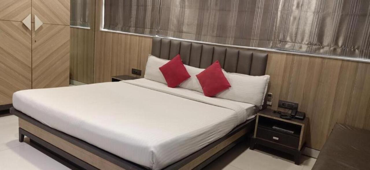 Hotel Pratiksha Residency Navi Mumbai Ngoại thất bức ảnh